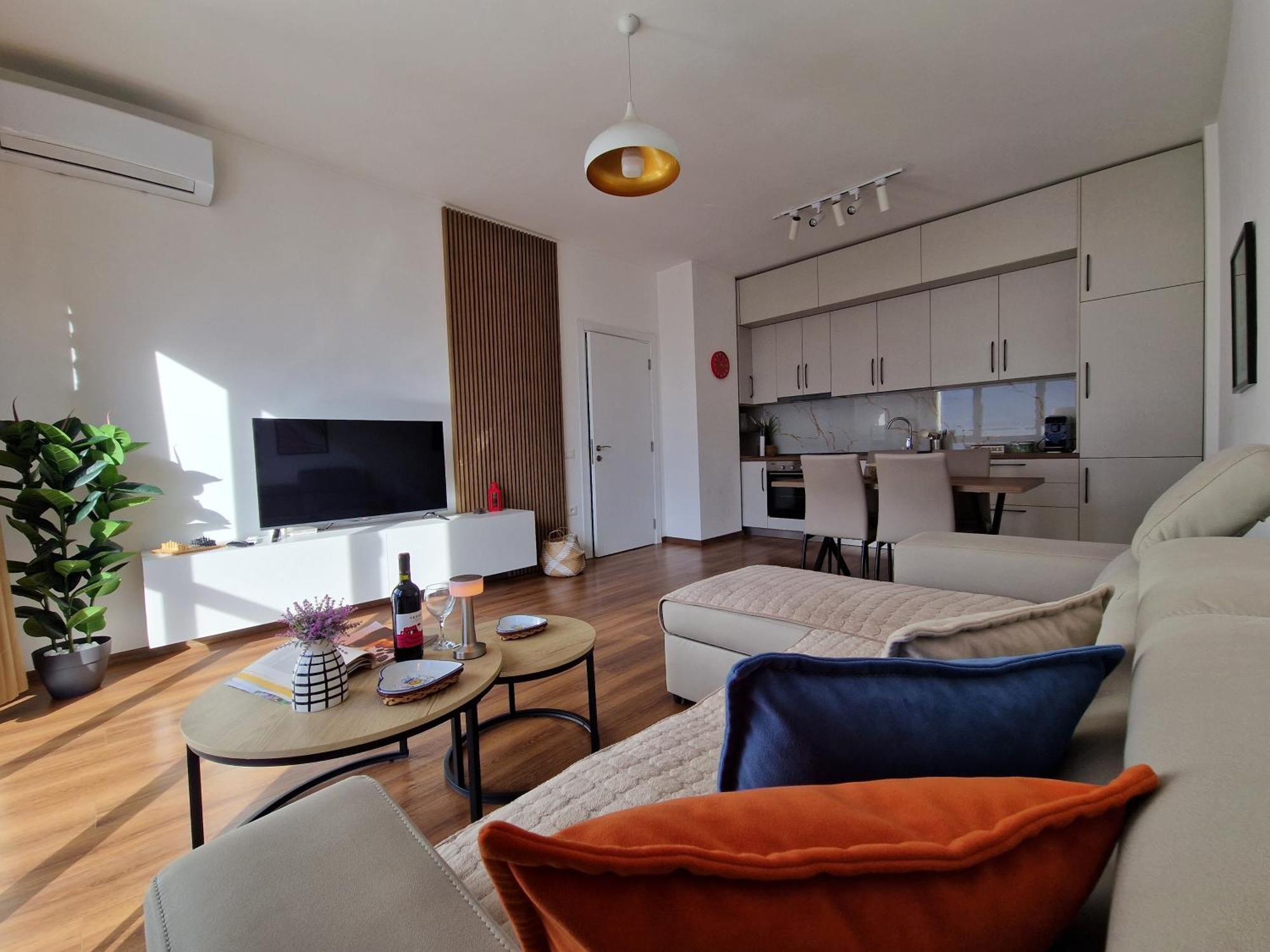 Apartment Red & White Palace